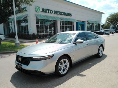 Used 2025 Honda Accord LX image 1