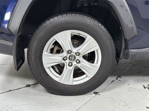 Used 2019 Toyota RAV4 XLE w/ Convenience Package image 22