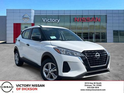 New 2025 Nissan Kicks Play S image 1