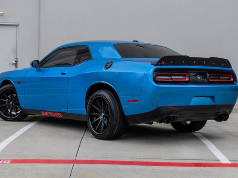 Used 2015 Dodge Challenger R/T w/ Quick Order Package 28B R/T RWD image 15