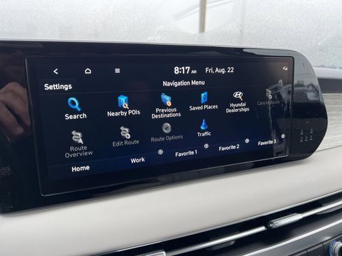 Used 2024 Hyundai Palisade Calligraphy image 13