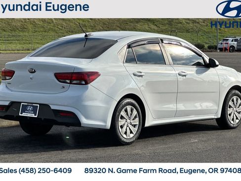 Used 2019 Kia Rio S image 3