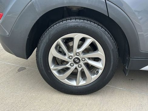Used 2018 Hyundai Tucson SEL image 16