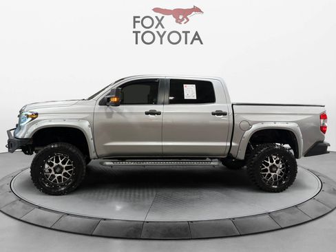 Used 2016 Toyota Tundra SR5 w/ SR5 Upgrade Package AWD/4WD image 3