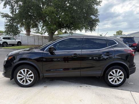 Certified 2022 Nissan Rogue Sport S FWD image 3