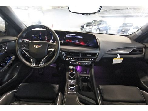 Used 2026 Cadillac CT5 V w/ Technology Package RWD image 9