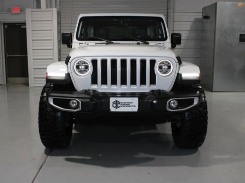 Used 2021 Jeep Wrangler Unlimited Sahara AWD/4WD image 2