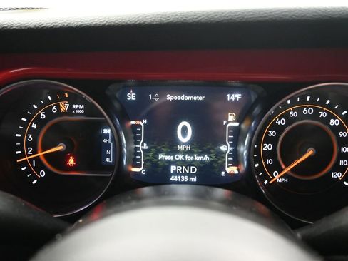 Used 2021 Jeep Gladiator Willys image 11