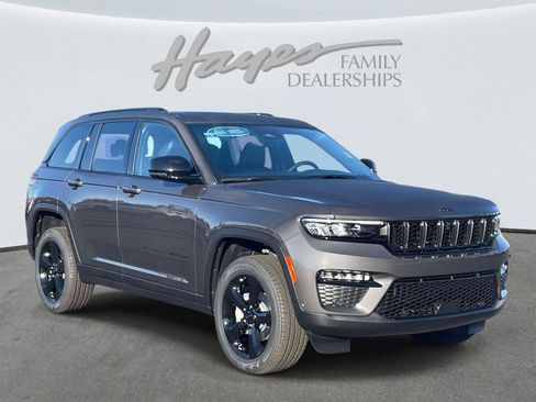 New 2025 Jeep Grand Cherokee Limited image 26
