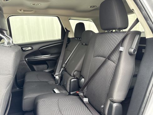 Used 2018 Dodge Journey SE w/ Popular Equipment Group image 21