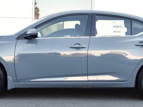 New 2025 Nissan Sentra SV image 2