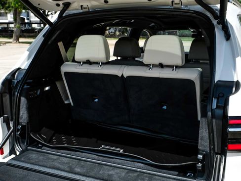 Used 2025 BMW X7 M60i AWD/4WD image 50