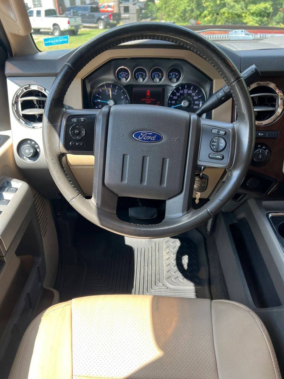 Used 2014 Ford F250 Lariat w/ Lariat Interior Package AWD/4WD image 15