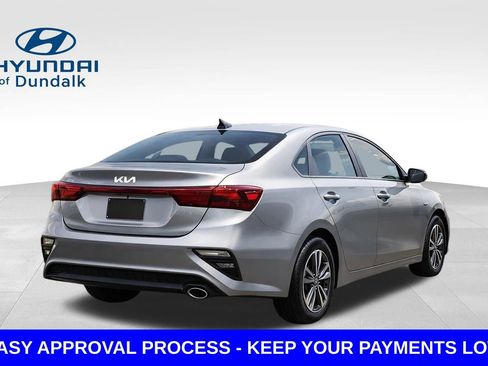 Used 2023 Kia Forte LXS FWD image 2