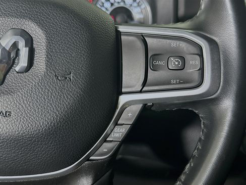 Used 2022 RAM 1500 Big Horn AWD/4WD image 16
