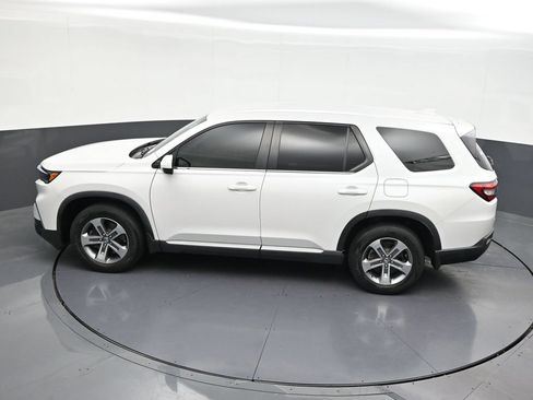 Used 2023 Honda Pilot EX-L image 10