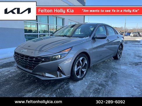 Used 2021 Hyundai Elantra Limited image 1