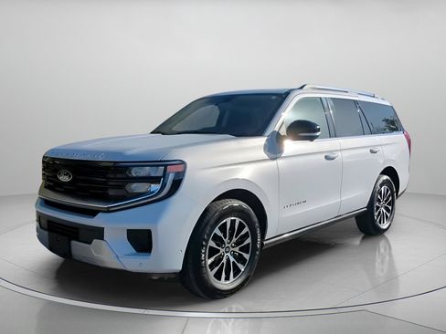 Certified 2025 Ford Expedition Platinum image 11