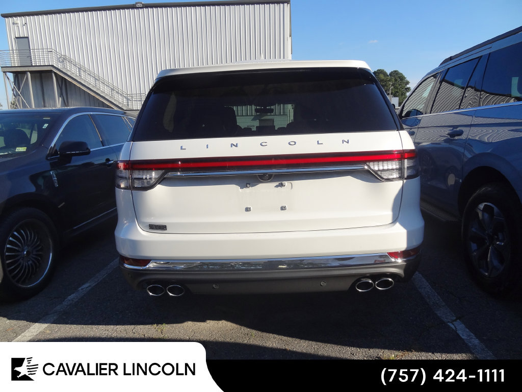 Used 2023 Lincoln Aviator AWD w/ Premium Package image 5