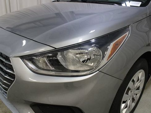 Used 2021 Hyundai Accent SE FWD image 31