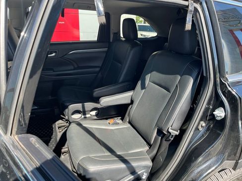 Used 2019 Toyota Highlander Limited AWD/4WD image 21