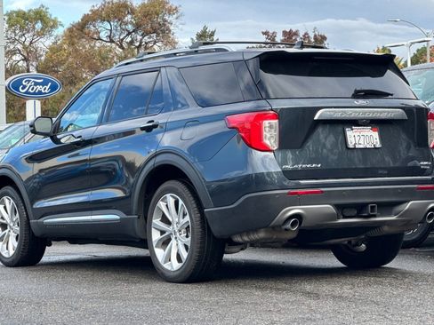 Certified 2022 Ford Explorer Platinum w/ Technology Package image 6