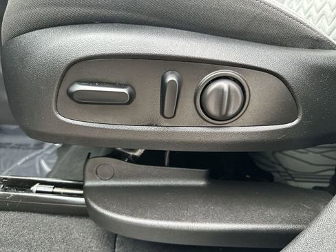 Certified 2024 Chevrolet Equinox LS w/ LS Convenience Package FWD image 16