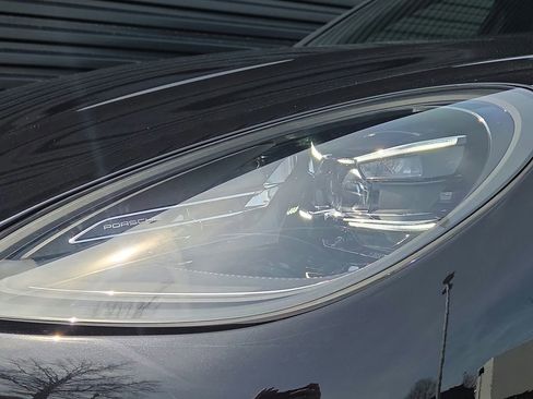 New 2026 Porsche Macan image 25