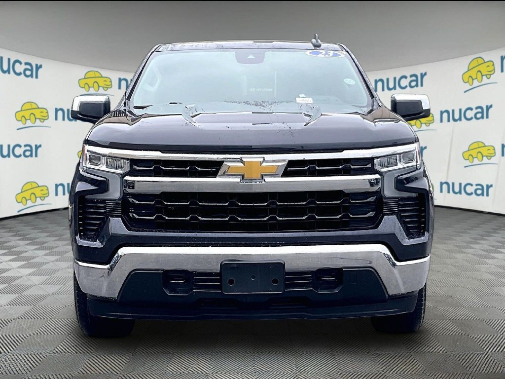 Used 2023 Chevrolet Silverado 1500 LT AWD/4WD image 2