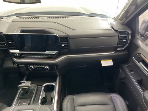 Used 2022 GMC Sierra 1500 SLT w/ SLT Premium Plus Package image 16