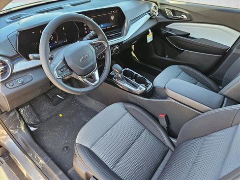 New 2026 Chevrolet Trax LT w/ Driver Confidence Package image 3