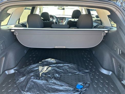 Used 2023 Subaru Outback Premium image 7