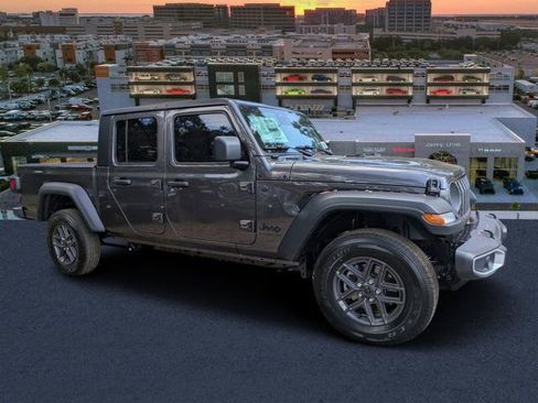 New 2026 Jeep Gladiator Sport AWD/4WD image 1