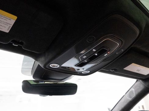 Used 2019 Lamborghini Urus image 18