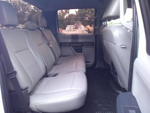 Used 2022 Ford F250 XL w/ Power Equipment Group image 15