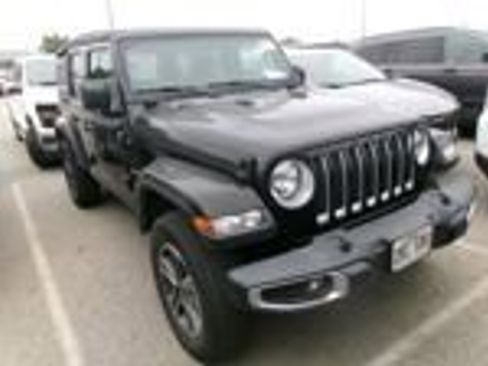 Used 2023 Jeep Wrangler Unlimited Sahara w/ Cold Weather Group AWD/4WD image 3