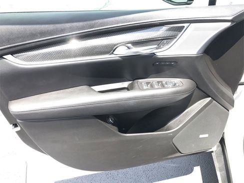 Used 2021 Cadillac XT5 Sportv image 13