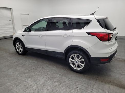 Used 2019 Ford Escape SE image 3