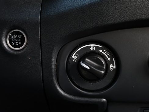 Used 2023 Nissan Frontier SV w/ Midnight Edition Package image 22