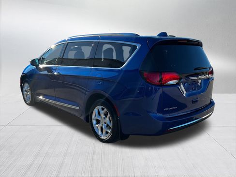 Used 2020 Chrysler Pacifica Limited image 7