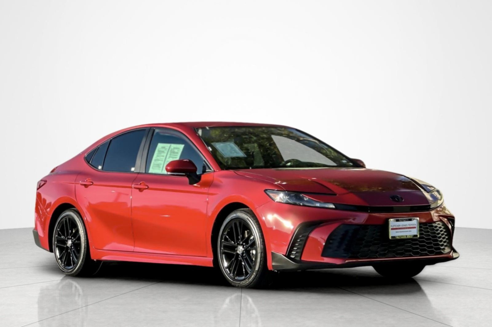 Certified 2025 Toyota Camry SE FWD image 7