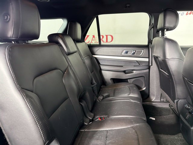 Used 2017 Ford Explorer XLT w/ Equipment Group 202A FWD image 35