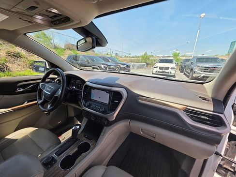 Used 2019 GMC Acadia Denali w/ Technology Package AWD/4WD image 24