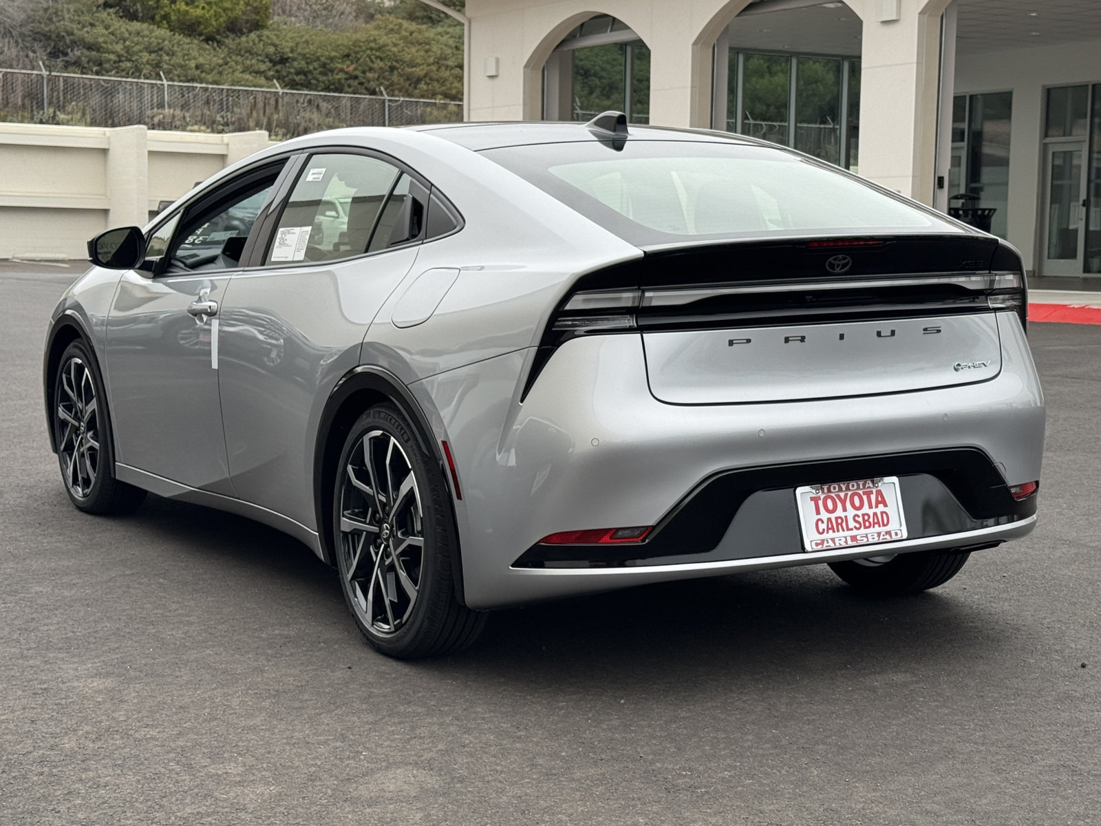 New 2027 Toyota Prius Plug-In Hybrid FWD image 12