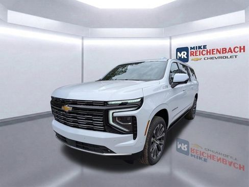 New 2026 Chevrolet Suburban High Country AWD/4WD image 9