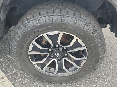 Used 2023 Toyota Tacoma TRD Sport RWD image 8