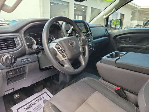 Used 2022 Nissan Titan S RWD image 10