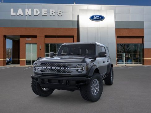 New 2025 Ford Bronco Badlands image 2