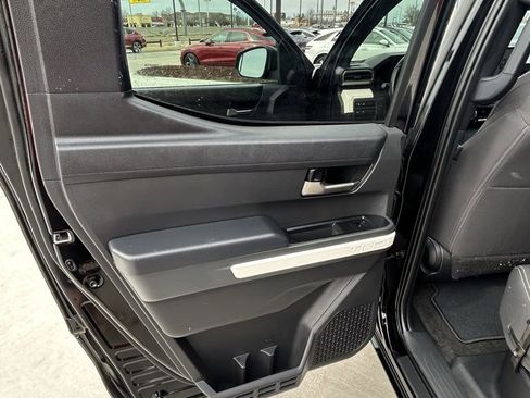 Used 2024 Toyota Tacoma TRD Off-Road image 14