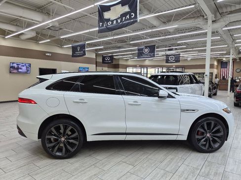 Used 2018 Jaguar F-PACE R-Sport AWD/4WD image 5